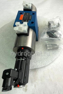 4WRE10W1-75-2X/G24K4/V - Пропорциональный распределитель с обратной связью по положению золотника без встроенной электроники Ду10, номинальный расход 75 л/мин, схема W1-